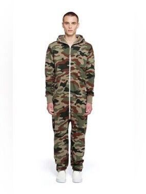 OnePiece Norway Jump In Hoodie Zip Suit Medium Men Green Camo Cotton Jogger Cozy